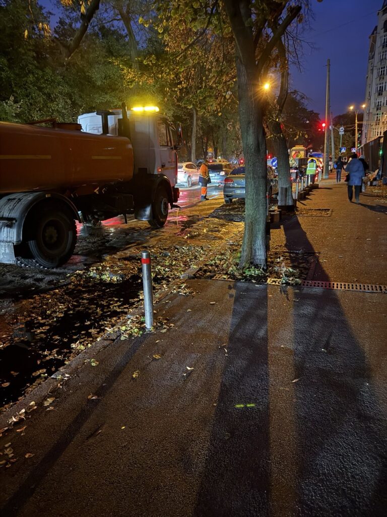 «Вибух за двісті метрів від дому»: голова Спілки журналістів про нічну атаку на київський Поділ 23 «Вибух за двісті метрів від дому»: голова Спілки журналістів про нічну атаку на київський Поділ 6