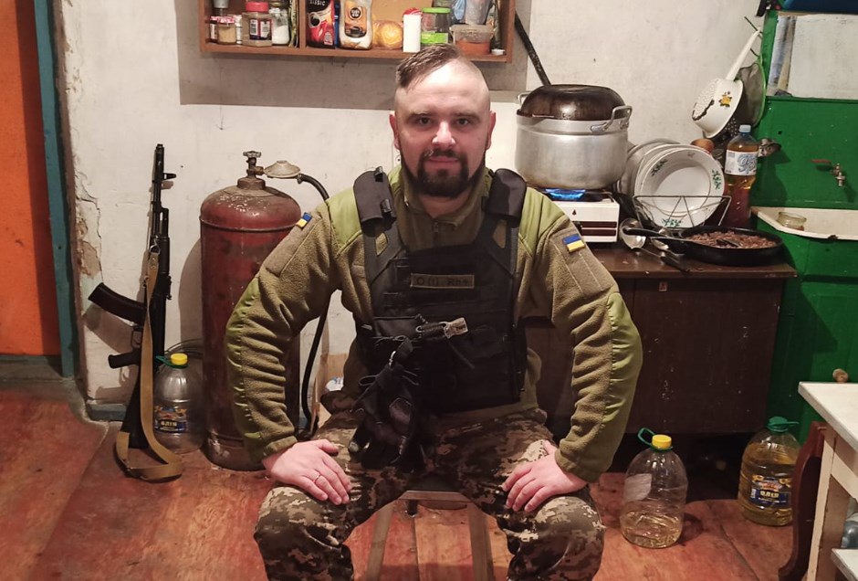 Головний редактор сайту газети «Молодий буковинець» Микола Кобилюк: «Армія багато чому мене навчила» 18 Головний редактор сайту газети «Молодий буковинець» Микола Кобилюк: «Армія багато чому мене навчила» 1