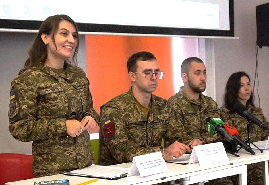 Немає такого надважливого, щоби за це ризикувати життям: поради медійникам від військових 17 Немає такого надважливого, щоби за це ризикувати життям: поради медійникам від військових