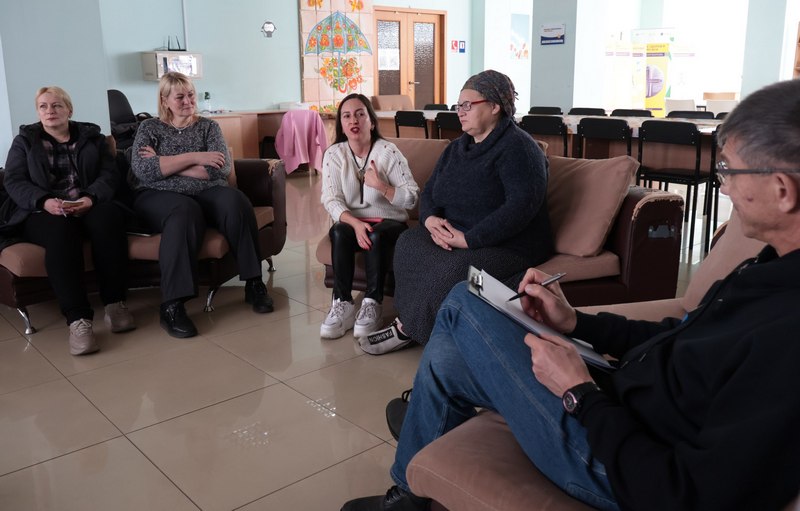 Професія ≠ Я: як журналістам не злитися з професійною роллю й зберегти себе? 17 Професія ≠ Я: як журналістам не злитися з професійною роллю й зберегти себе?