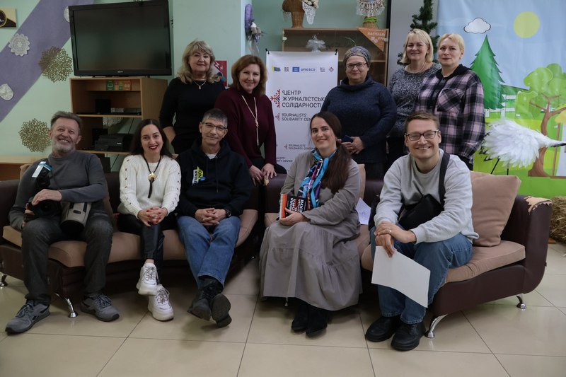 Професія ≠ Я: як журналістам не злитися з професійною роллю й зберегти себе? 20 Професія ≠ Я: як журналістам не злитися з професійною роллю й зберегти себе? 3