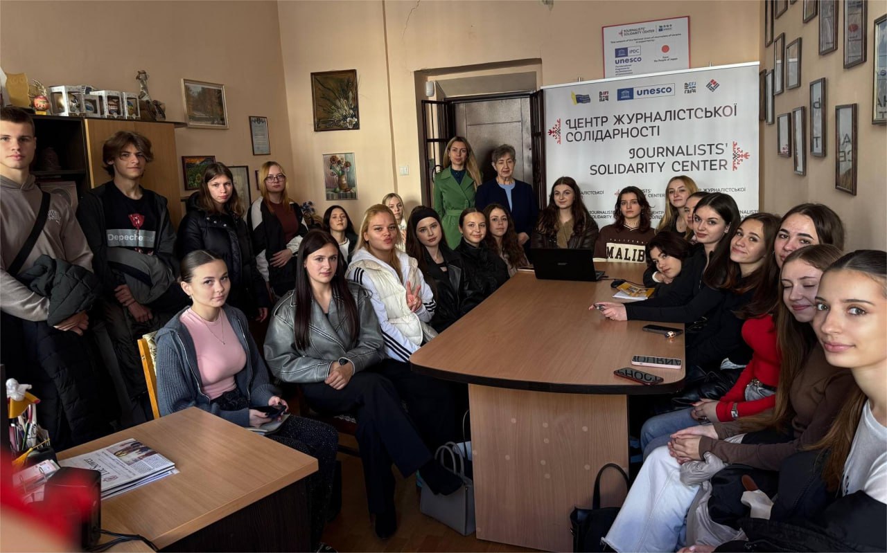 Це ще більше надихнуло стати журналістом: в Івано-Франківському ЦСЖ відбулася зустріч із майбутніми медійниками 17 Це ще більше надихнуло стати журналістом: в Івано-Франківському ЦСЖ відбулася зустріч із майбутніми медійниками