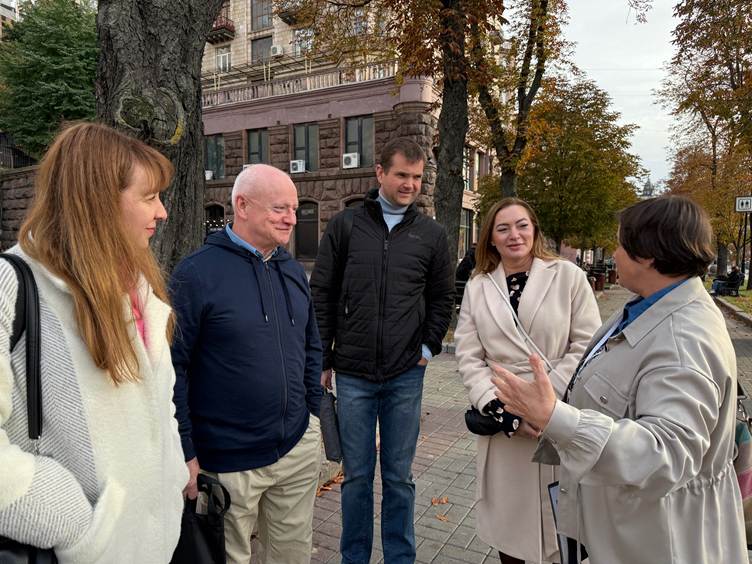 «Журналісти – хоробрі люди»: чому ірландський викладач знову повернувся до Києва 5