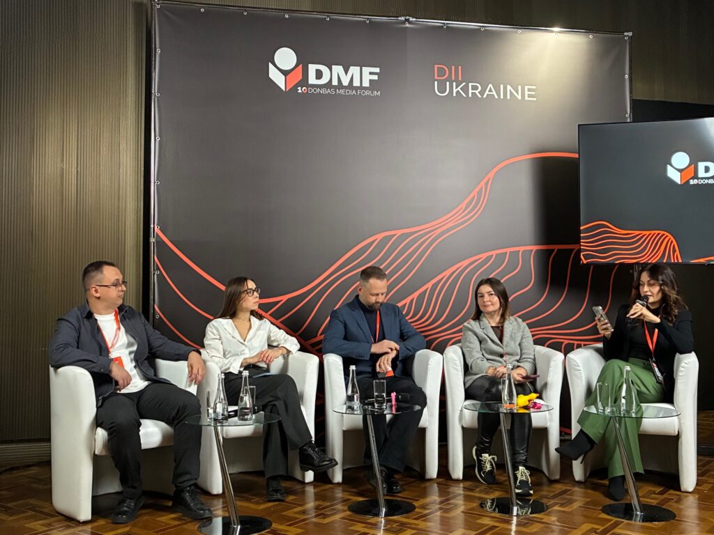 Як говорити про війну й не зламатися: поради журналістам про етику та стійкість