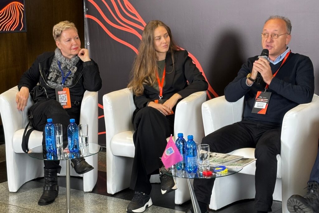 Третій день Donbas Media Forum 2025: Персоналізація контенту, комунікація з ТОТ та судова журналістика 24 Третій день Donbas Media Forum 2025: Персоналізація контенту, комунікація з ТОТ та судова журналістика 7
