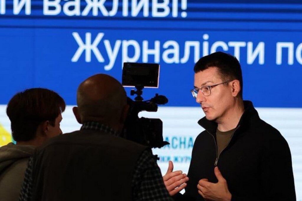 «Забута війна»: українські журналісти на обкладинці японського журналу 1