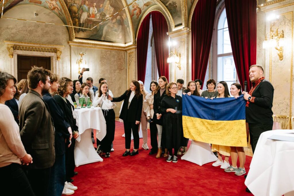 «Закликаємо включити відновлення медіа до всіх програм відновлення українських регіонів», – Ліна Кущ під час зустрічі у Відні 20 «Закликаємо включити відновлення медіа до всіх програм відновлення українських регіонів», – Ліна Кущ під час зустрічі у Відні 3