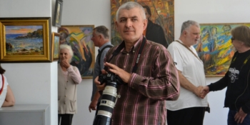 У Івано-Франківську побили фотокореспондента Укрінформу Юрія Рильчука 23 У Івано-Франківську побили фотокореспондента Укрінформу Юрія Рильчука