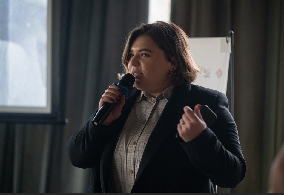 «Звільнити слово»: у Києві презентували стрічку про українських полонених журналістів 21 «Звільнити слово»: у Києві презентували стрічку про українських полонених журналістів 4