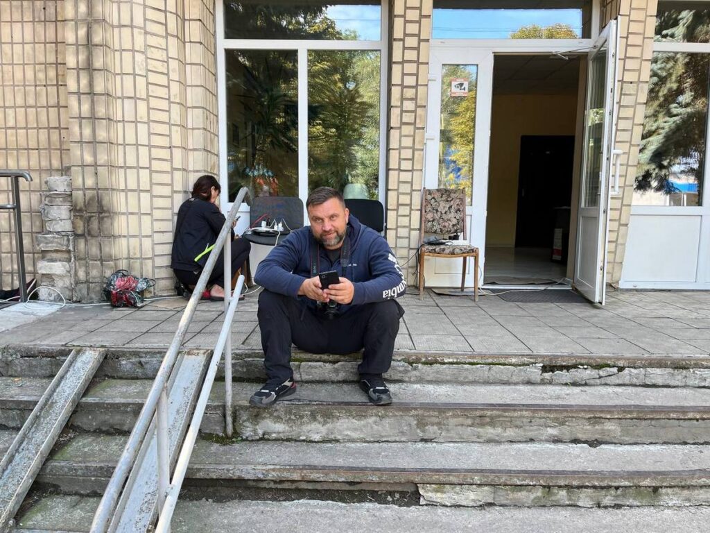 Газета під обстрілами: «Межівський меридіан» і далі працює за 15 кілометрів від лінії фронту 22 Газета під обстрілами: «Межівський меридіан» і далі працює за 15 кілометрів від лінії фронту 5