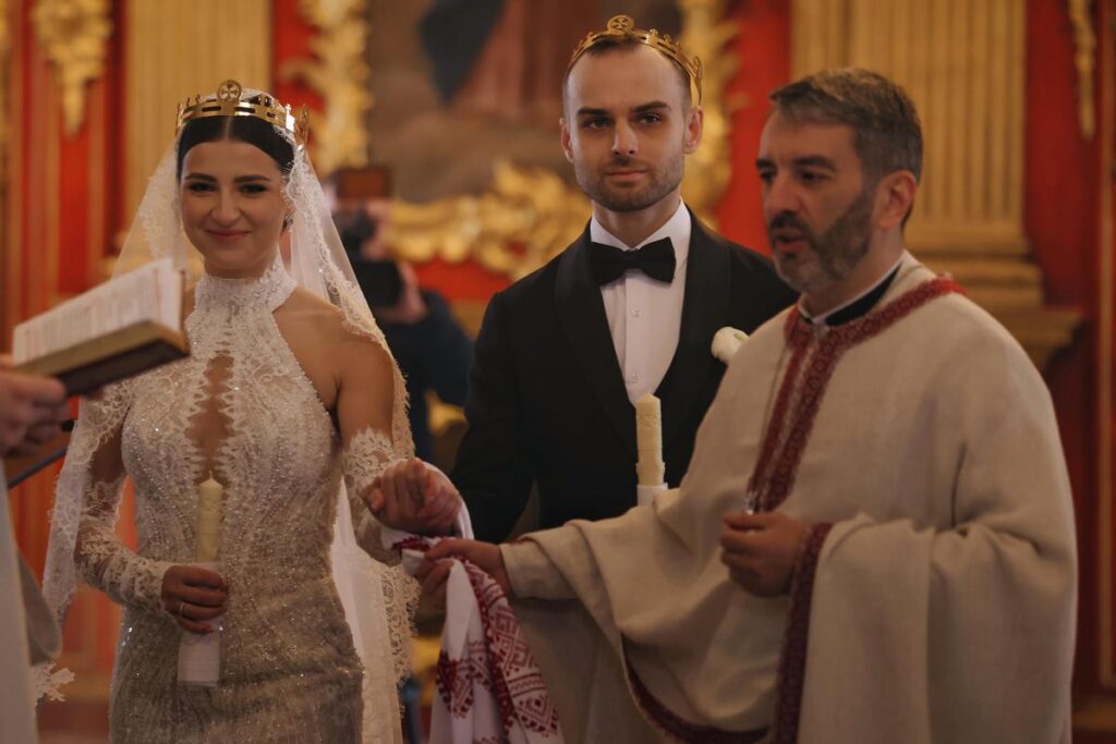 До весілля загоїлося: поранений фіксер Іван Захаренко одружився!