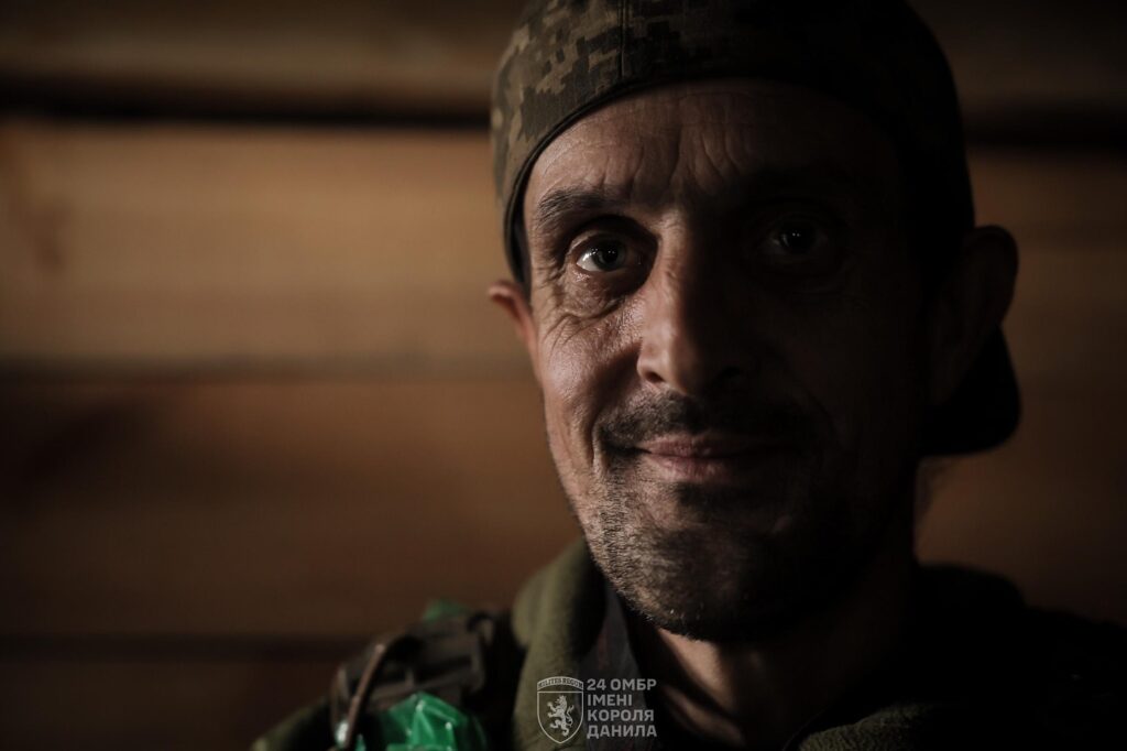 Пресофіцер Олег Петрасюк: «Збив дрон – реакція на небезпеку і результат тренувань» 23 Пресофіцер Олег Петрасюк: «Збив дрон – реакція на небезпеку і результат тренувань» 6