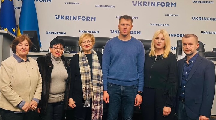 «Не відвертайтеся, не мовчіть…» У Києві презентували книгу колишнього військовополоненого Олексія Анулі 4