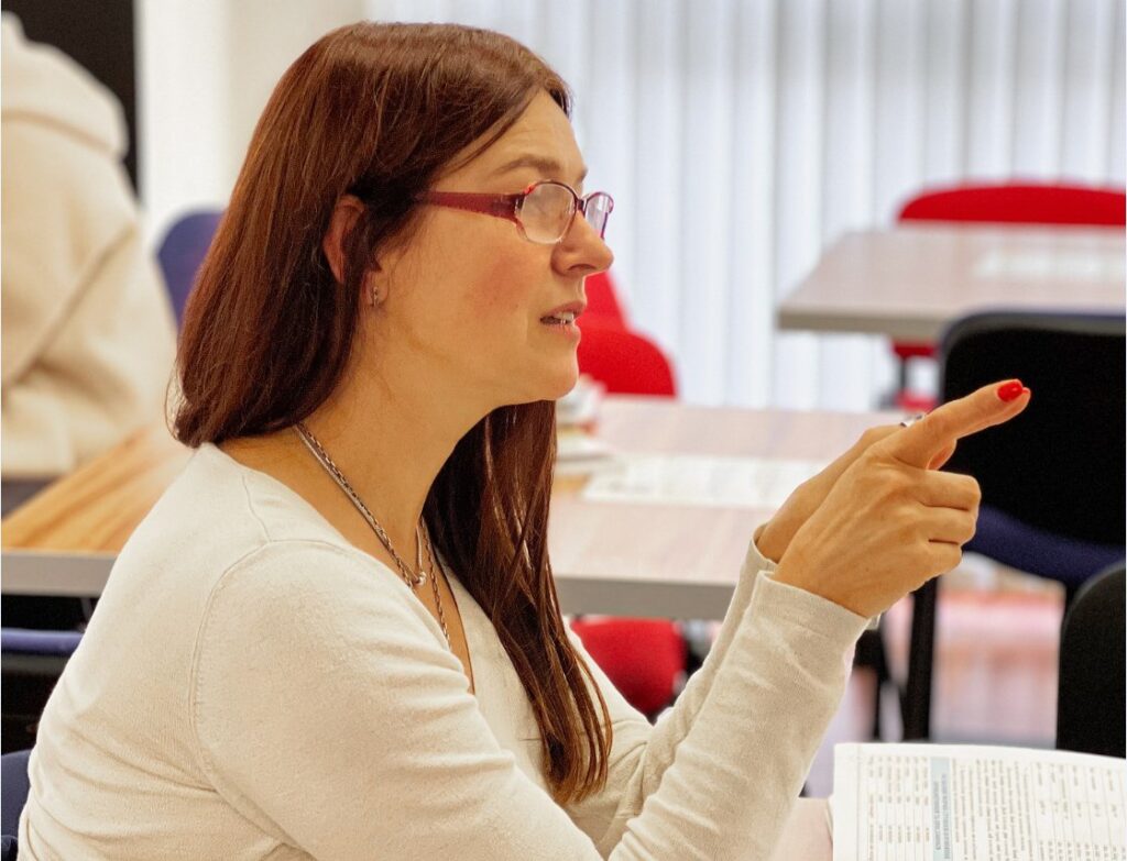 Розпізнаємо фейки, дбаючи про власну безпеку: тренінг для медійників у Чернівцях 20 Розпізнаємо фейки, дбаючи про власну безпеку: тренінг для медійників у Чернівцях 3