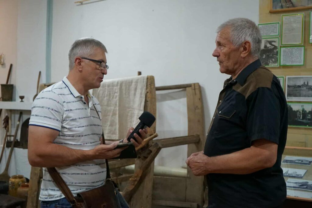 «Ще донедавна відносно безпечні громади змушені переймати досвід міст, що пережили не один блекаут», – журналіст Роман Кривко