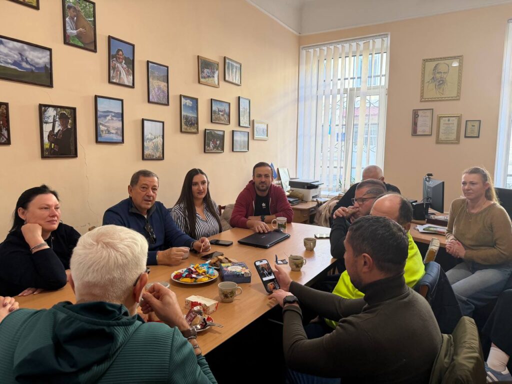  Італійські волонтери привезли до Івано-Франківська допомогу, яку передадуть журналістам з Чернігова 2