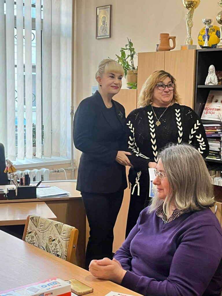 Спілчани Прикарпаття отримали заслужені нагороди 23 Спілчани Прикарпаття отримали заслужені нагороди 6