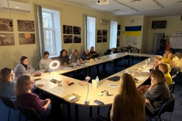 Світло всередині: як журналісти ділилися теплом у напівтемряві війни