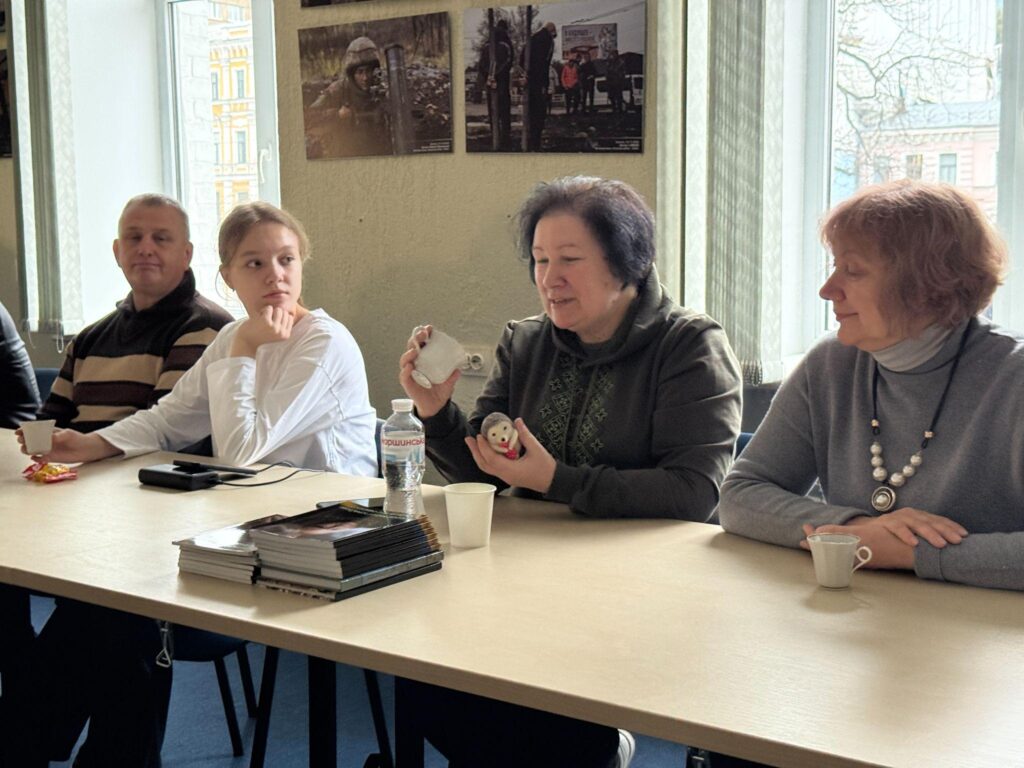 Світло всередині: як журналісти ділилися теплом у напівтемряві війни 1