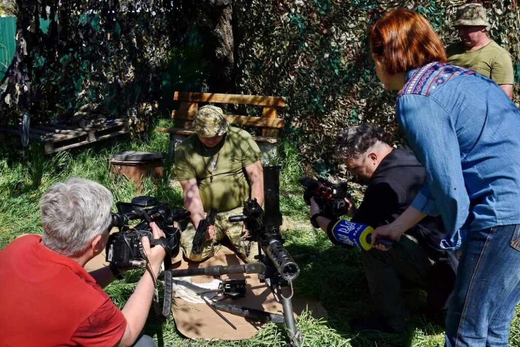 Журналіст на війні: Андрій Андрієнко про колег, ризики та останню зустріч з Альоною Грамовою 7