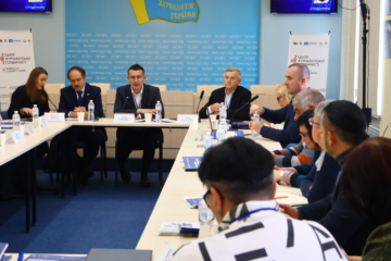 Джерело достовірної інформації та звʼязок зі світом: чому локальні медіа прифронтових громад критично важливі під час війни