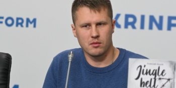 «Не відвертайтеся, не мовчіть…» У Києві презентували книгу колишнього військовополоненого Олексія Анулі