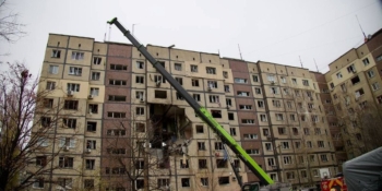 Через атаку дронів по Дніпру знищено оселю журналістки 21 Через атаку дронів по Дніпру знищено оселю журналістки