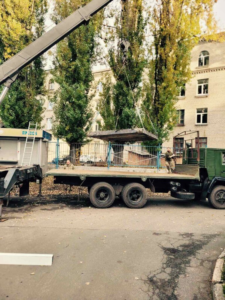 Друковане слово під демонтаж: у столиці зникають кіоски Преса