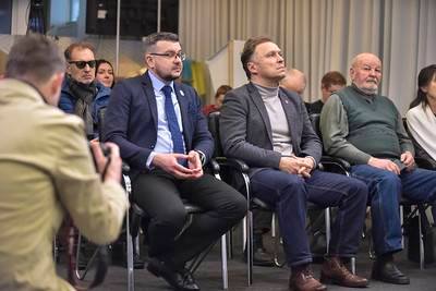 «Війна закінчиться, але вже зараз треба думати про культуру памʼятання»: презентація Фундації імені Руслана Ганущака 19 «Війна закінчиться, але вже зараз треба думати про культуру памʼятання»: презентація Фундації імені Руслана Ганущака 2