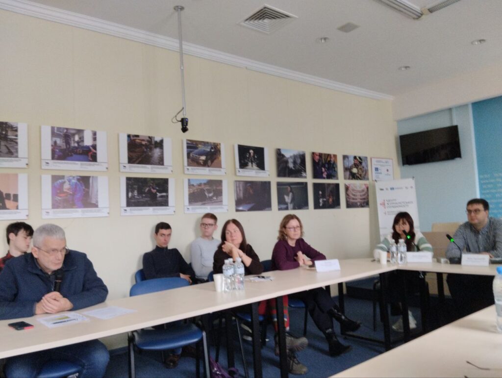  Між самоцензурою та стандартами: медійники обговорили виклики воєнного часу