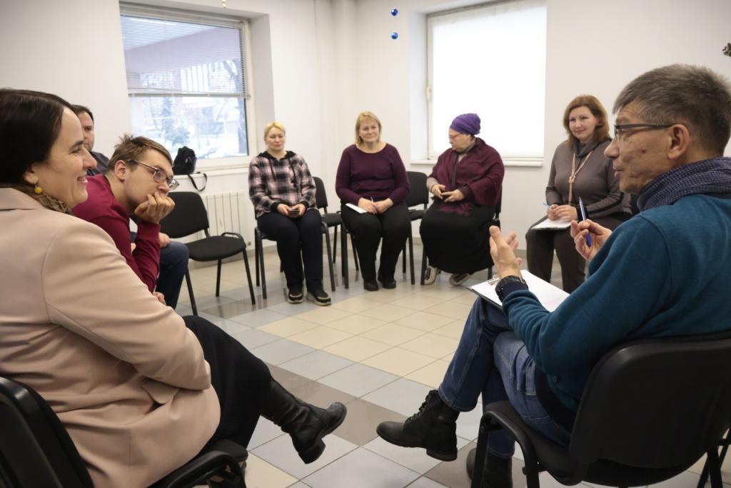 Від теорії конфліктів до спільних правил взаємодії: у Дніпрі журналісти вчилися створювати Кодекс редакції 18 Від теорії конфліктів до спільних правил взаємодії: у Дніпрі журналісти вчилися створювати Кодекс редакції 1