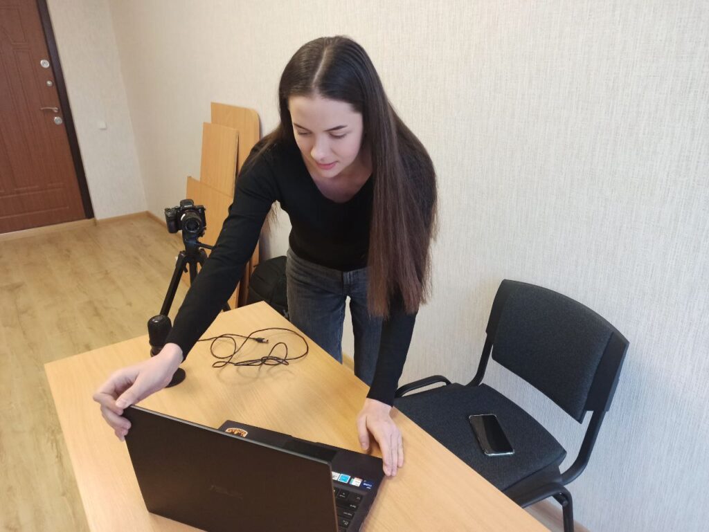 Працюємо попри все: коворкінг Дніпровського центру журналістської солідарності НСЖУ відкритий для медійників 1