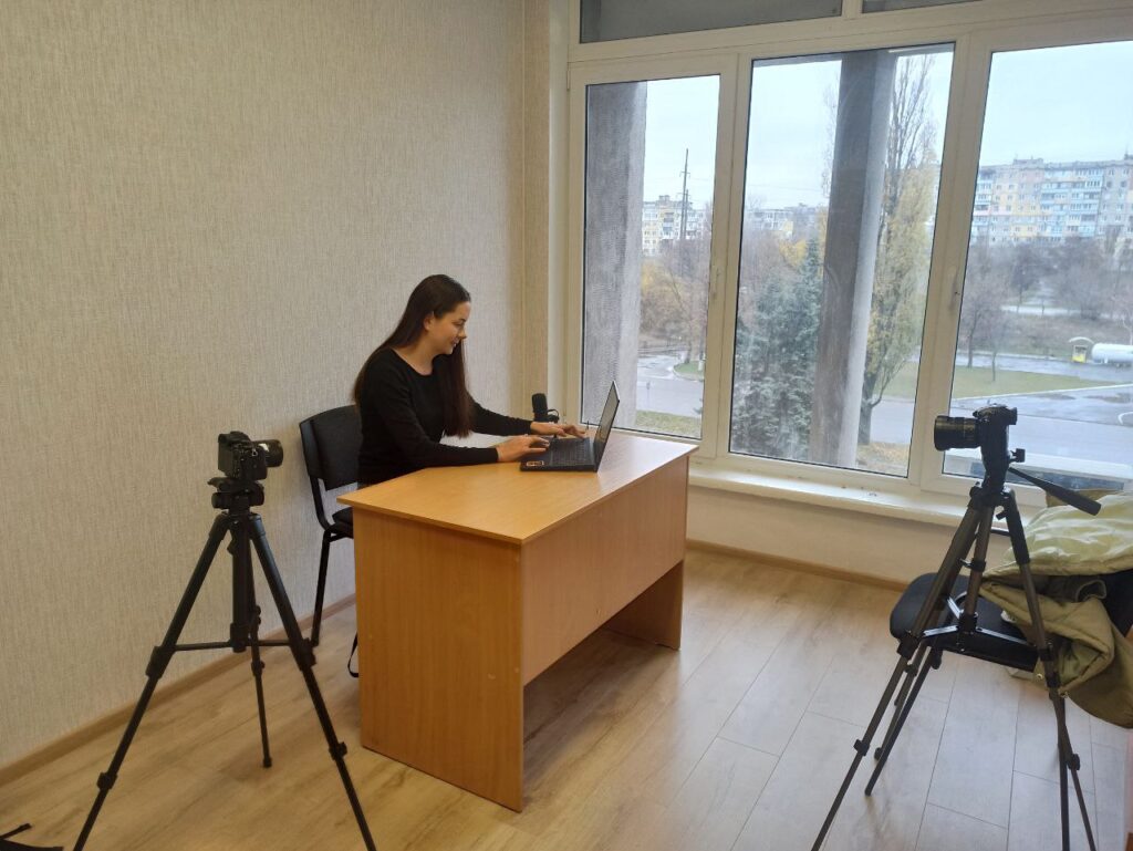 Працюємо попри все: коворкінг Дніпровського центру журналістської солідарності НСЖУ відкритий для медійників 2