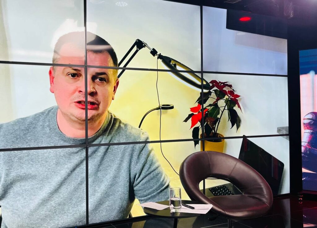 Роль медіа в часи випробувань: Івано-Франківський ЦЖС організував теледискусію за участю журналістів та майбутніх медійників 12