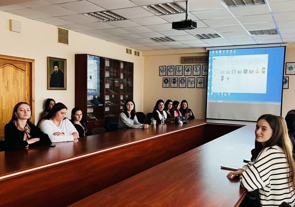 В Івано-Франківську презентували відеороботи студентів-журналістів про загиблих медійників 6