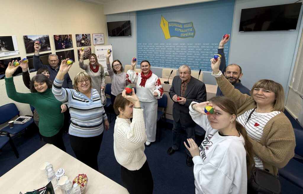 Ми світимось, коли наша мрія жива: річний досвід групи психологічної підтримки для журналістів 20 Ми світимось, коли наша мрія жива: річний досвід групи психологічної підтримки для журналістів 3