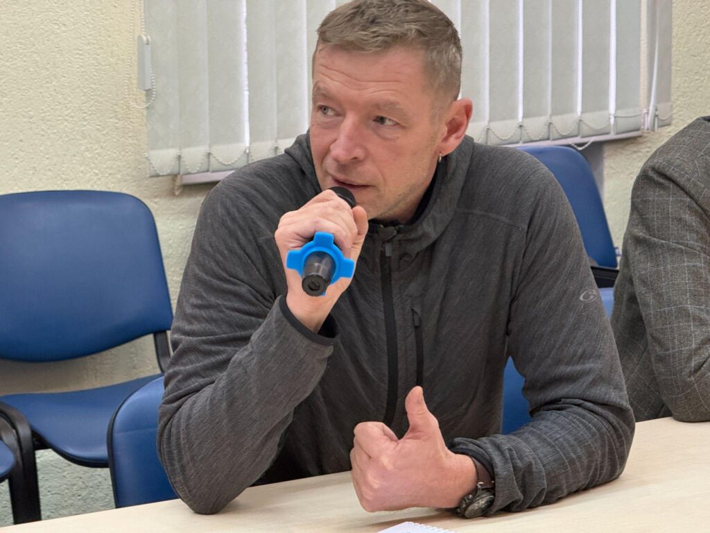 Детектори дронів замість написів «Преса»: як змінюється безпека воєнкорів в Україні 8