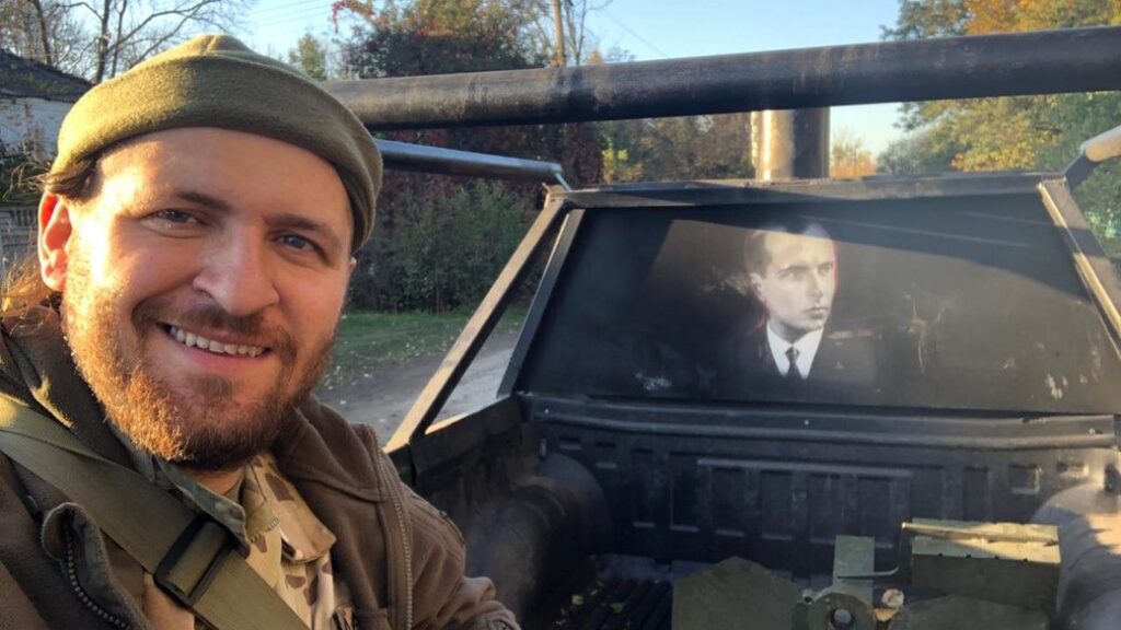 Журналіст і військовий Олександр Ткачук: «Люди власним життям пишуть сценарії фільмів» 18 Журналіст і військовий Олександр Ткачук: «Люди власним життям пишуть сценарії фільмів» 1