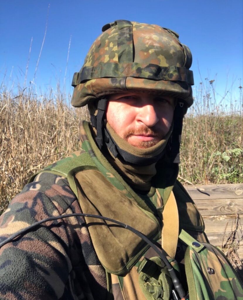 Журналіст і військовий Олександр Ткачук: «Люди власним життям пишуть сценарії фільмів» 20 Журналіст і військовий Олександр Ткачук: «Люди власним життям пишуть сценарії фільмів» 3