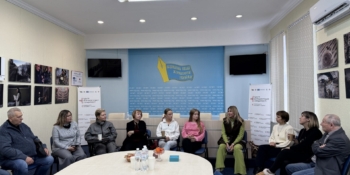 Зберігати спокій і продовжувати роботу: психологічна допомога медійникам 23 Зберігати спокій і продовжувати роботу: психологічна допомога медійникам