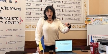 Опора під час відключень світла: як львівські журналісти працюють у ЦЖС 20 Опора під час відключень світла: як львівські журналісти працюють у ЦЖС