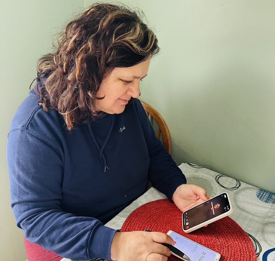 «Писати – це дихати, дихати – це жити, жити – це любити», – Олександр Букатюк, журналіст, поет, а нині військовий з позивним «Місіонер» 1