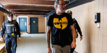 «Стюарт»: як «досьє КГБ» на канадського журналіста стало зброєю у війні навколо допомоги Україні