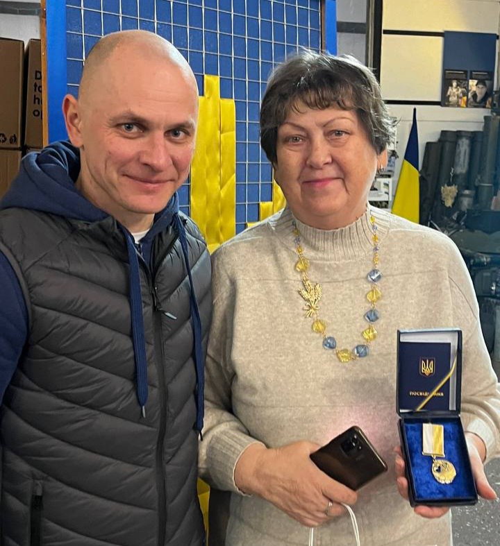 Медійниця, волонтерка і мисткиня Алла Шамрай мріє створити в Енергодарі Український дім 17 Медійниця, волонтерка і мисткиня Алла Шамрай мріє створити в Енергодарі Український дім