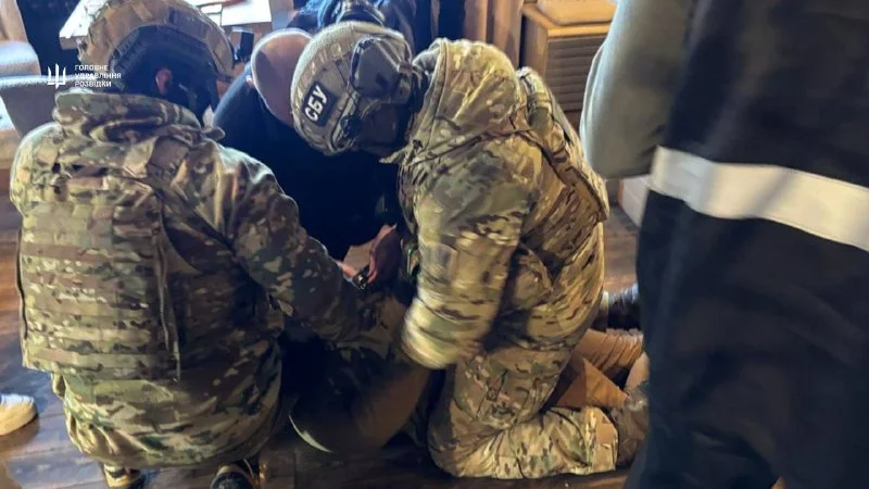 «Мені більше пасує роль розвідника під прикриттям журналіста»: українські спецслужби заарештували лукашенківську агентку 20 «Мені більше пасує роль розвідника під прикриттям журналіста»: українські спецслужби заарештували лукашенківську агентку 3