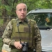 «Ми літали в бусику, як на феррарі»: історія військового журналіста, який пише про героїв і супроводжує колег зі світових медіа
