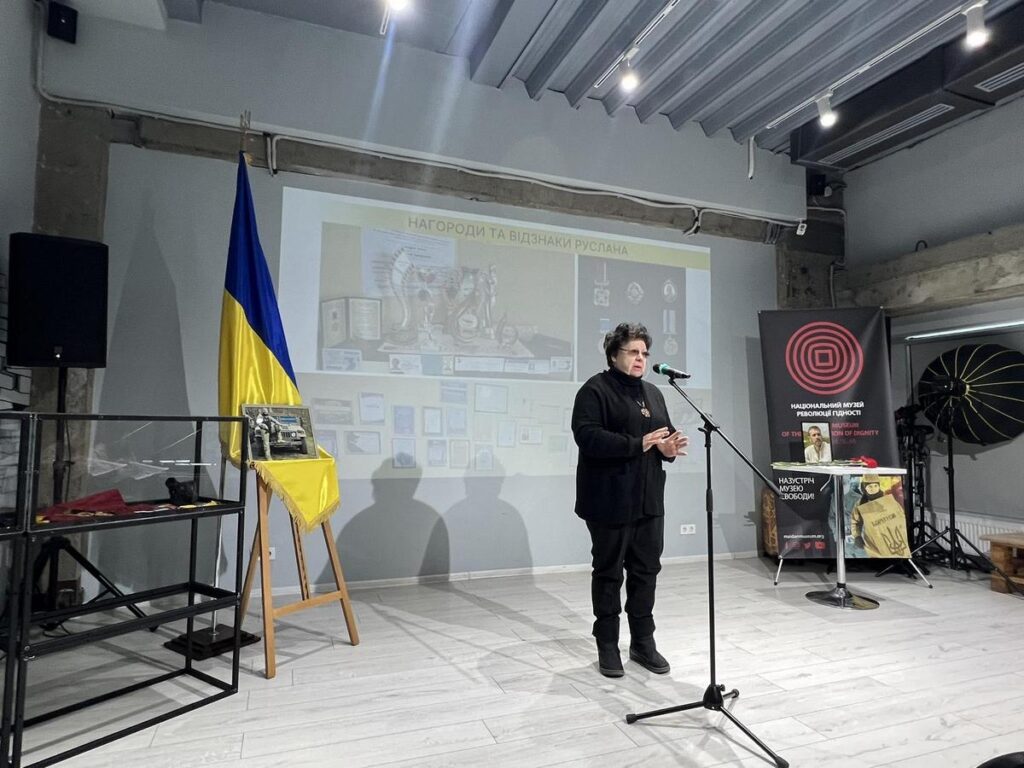 “Це не самоучка, це самородок”: у столиці згадували журналіста і воїна Руслана Ганущака 5