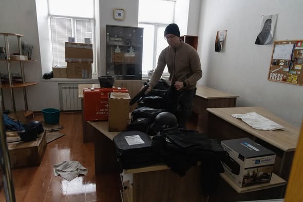 Офіс ІМІ затоплено: журналісти залишилися без робочого простору та спорядження 18 Офіс ІМІ затоплено: журналісти залишилися без робочого простору та спорядження 1