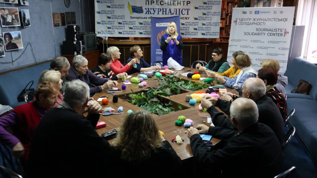 Персональні янголи оберігають журналістів: заняття з ари-терапії у Запоріжжі 2