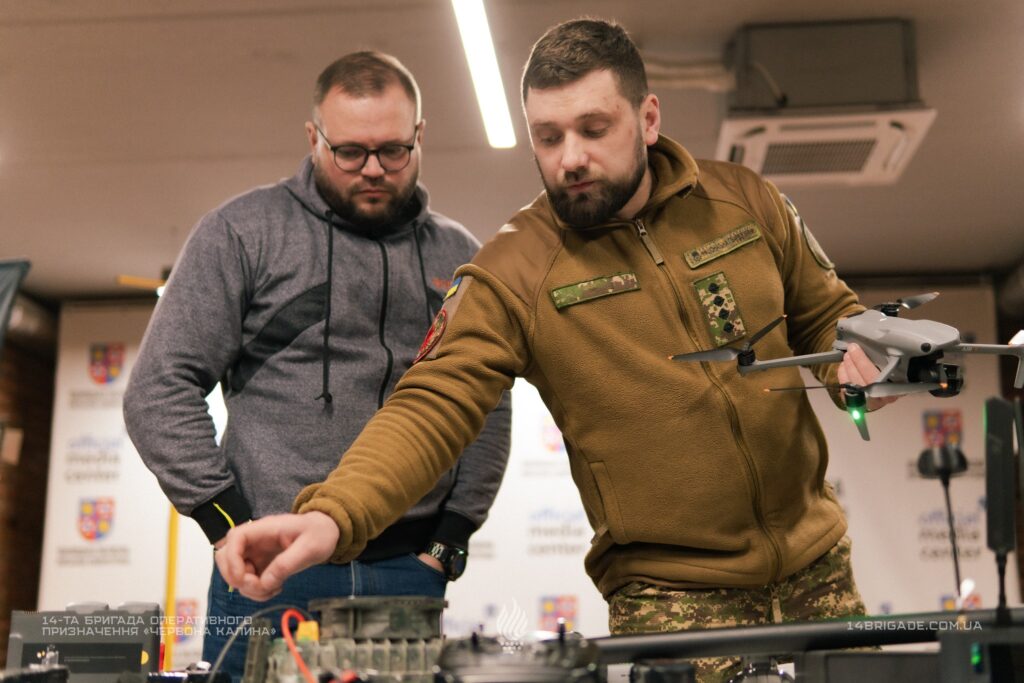 «Протокол: НЕБО». Військові бригади «Червона Калина» провели тактичний вишкіл для журналістів 9